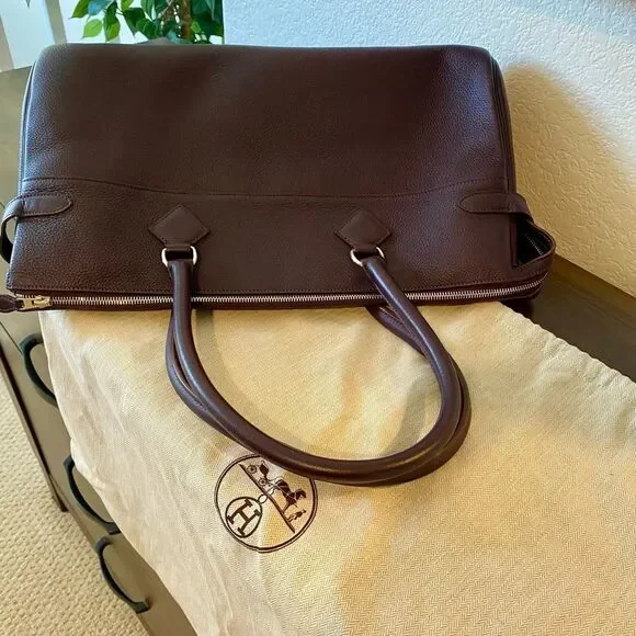 HERMES Leather Shoulder/ HandBag. - Picture 6 of 11